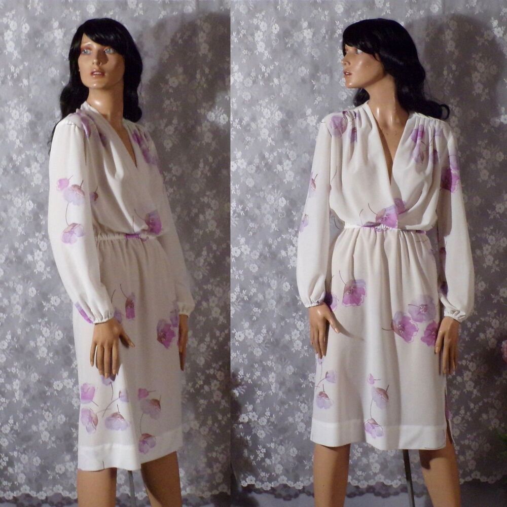 Vintage 70s Floral Dress Size Medium 1970s Retro Secretary Purple White Midi